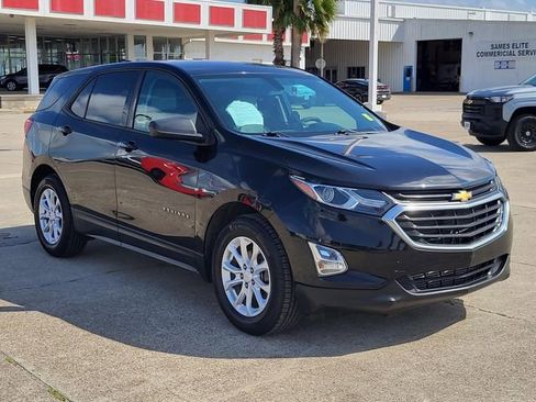 Used 2018 Chevrolet Equinox LS image 22