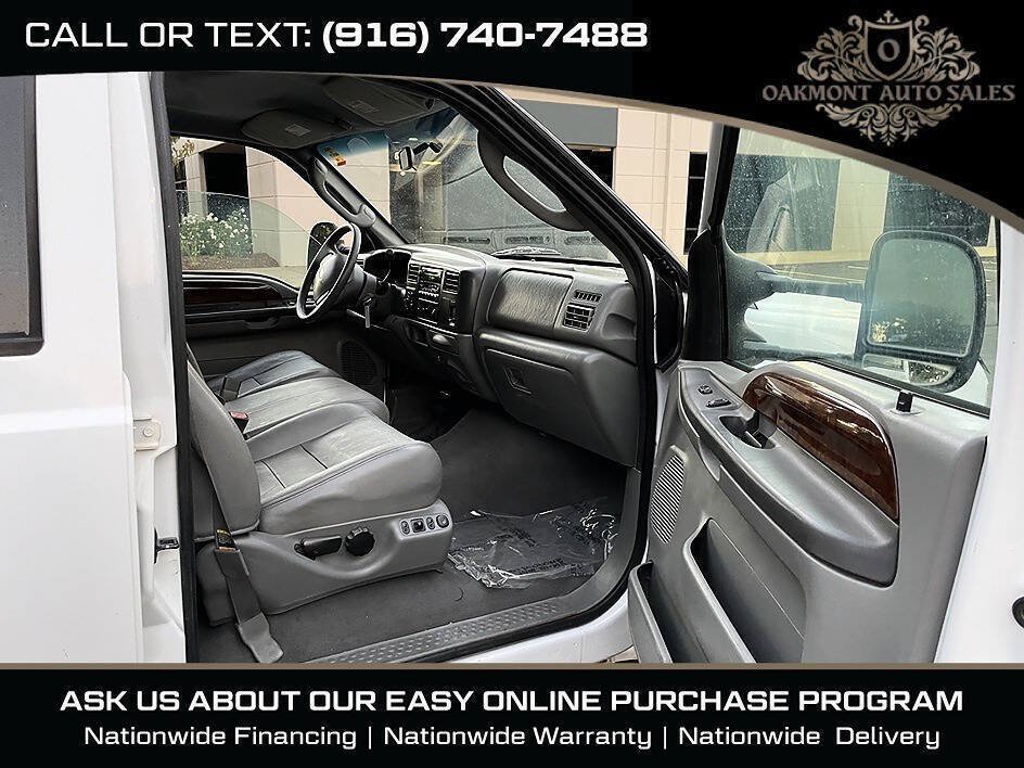 Used 2004 Ford F350 Lariat AWD/4WD image 13