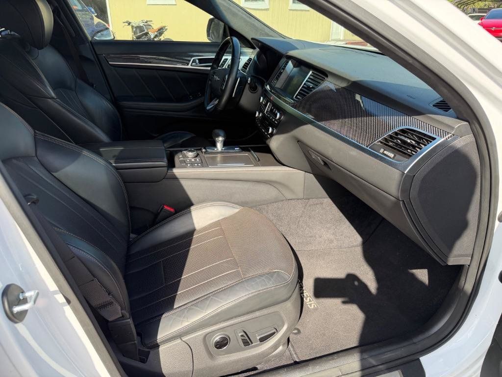 Used 2018 Genesis G80 3.3T Sport RWD image 18
