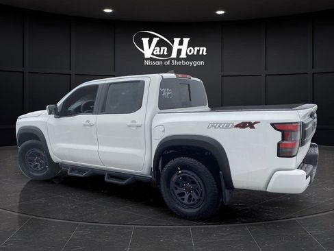 New 2026 Nissan Frontier PRO-4X w/ Pro-4x Convenience Package image 3