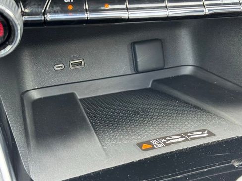 Certified 2024 Chevrolet Traverse RS AWD/4WD image 16