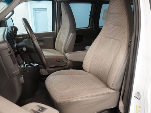 Used 2016 Chevrolet Express 3500 LT w/ LT Preferred Equipment Group image 3