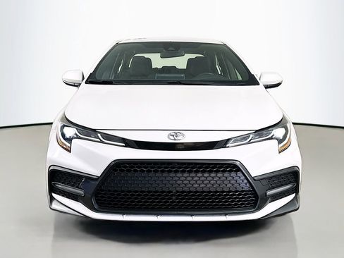 Used 2021 Toyota Corolla SE image 2