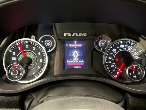 Used 2025 RAM 1500 Big Horn AWD/4WD image 9