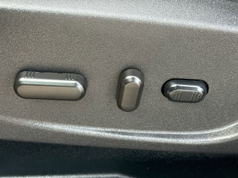 Used 2017 Ford C-MAX SE image 22