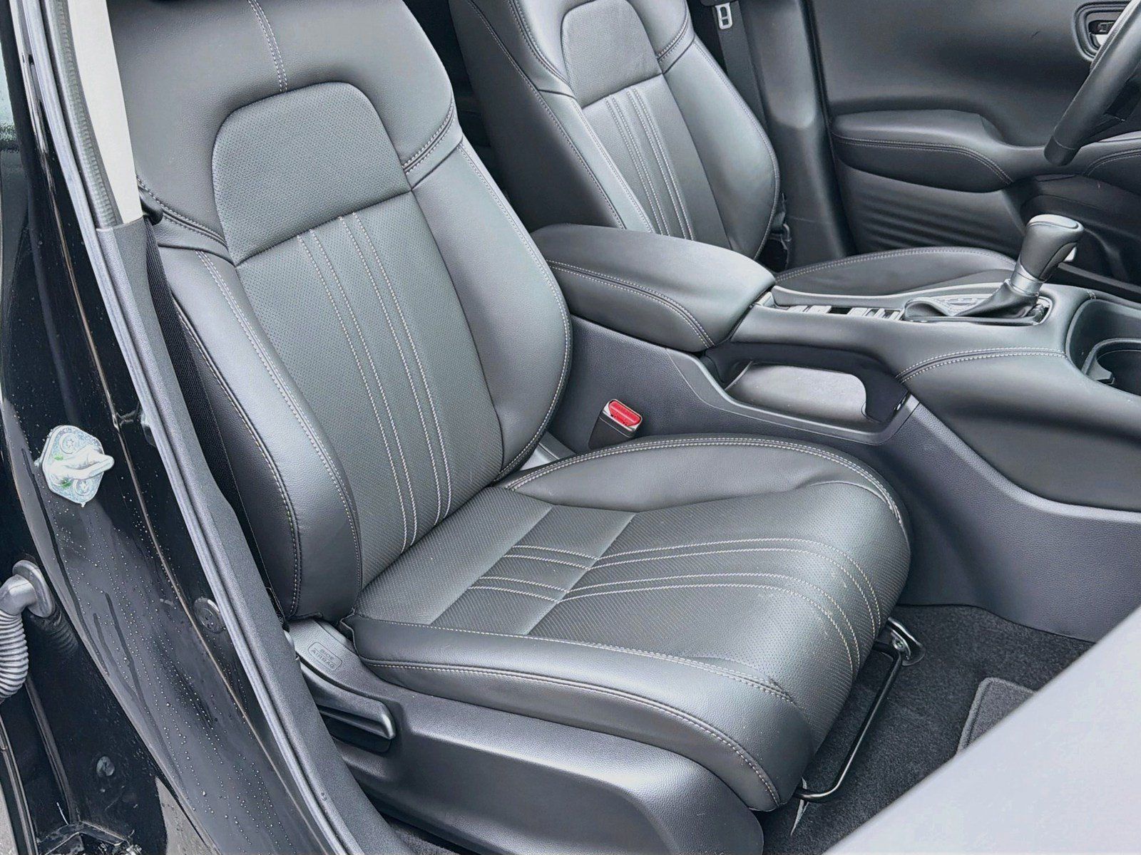 Used 2025 Honda HR-V EX-L image 25