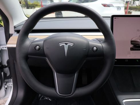 Used 2023 Tesla Model 3 Standard Range RWD image 41