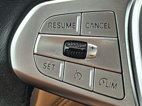 Used 2021 BMW 740i w/ Premium Package RWD image 19