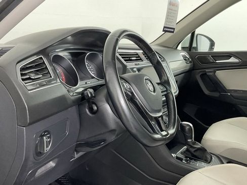 Used 2018 Volkswagen Tiguan SEL image 12