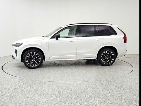 New 2026 Volvo XC90 T8 Ultra w/ Lounge Package image 8