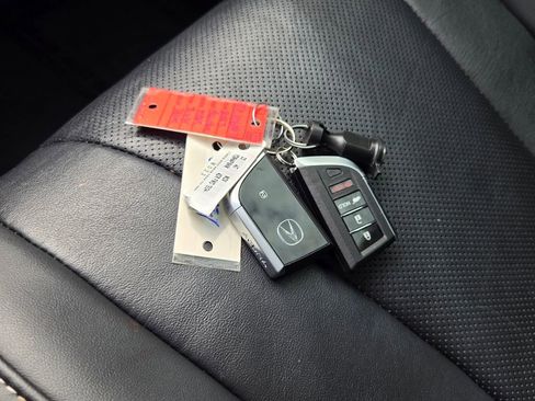 Used 2023 Acura MDX FWD w/ Technology Package image 22