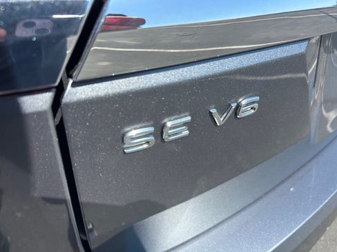 Used 2023 Volkswagen Atlas SE w/ Panoramic Sunroof Package AWD/4WD image 24