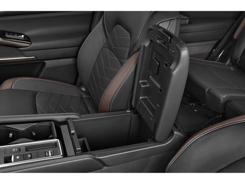 Used 2024 Nissan Pathfinder Platinum w/ Cargo Package image 9