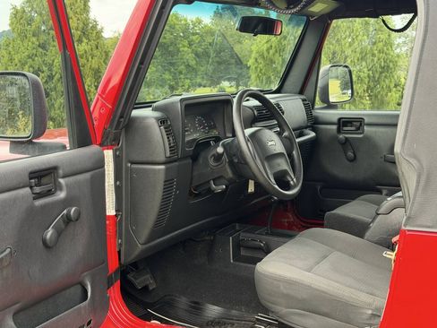 Used 2006 Jeep Wrangler X AWD/4WD image 8
