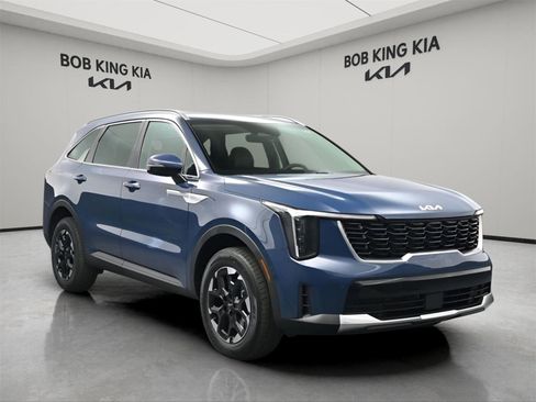 New 2026 Kia Sorento S AWD/4WD image 9