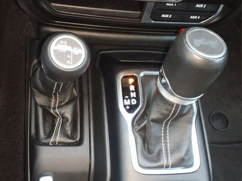 Used 2023 Jeep Wrangler Sahara image 25