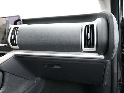 New 2025 Ford Expedition Max Active image 31