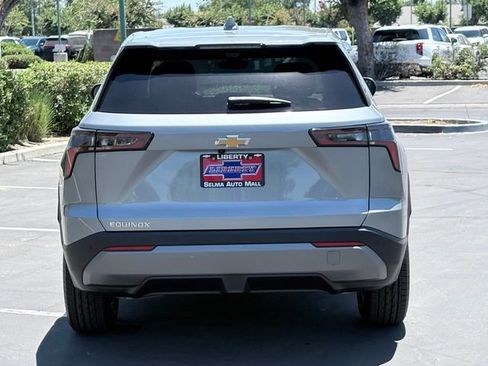 New 2026 Chevrolet Equinox LT w/ Safety and Technology Package FWD image 5