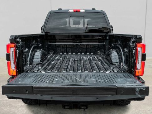 Used 2023 Ford F250 Platinum image 57