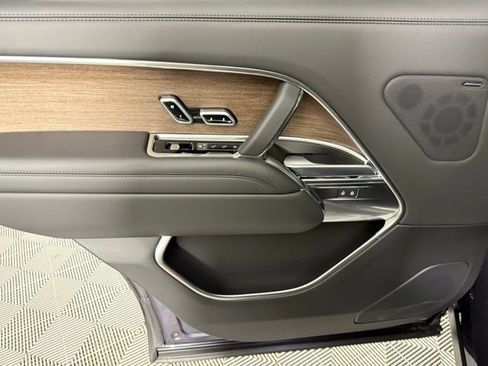 New 2025 Land Rover Range Rover Long Wheelbase SE image 25