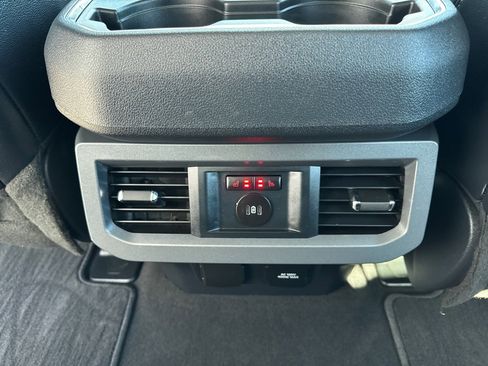 Used 2024 Ford F250 Lariat image 19