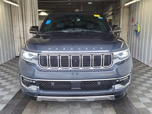 Used 2025 Jeep Wagoneer Series III w/ Premium Group I AWD/4WD image 4