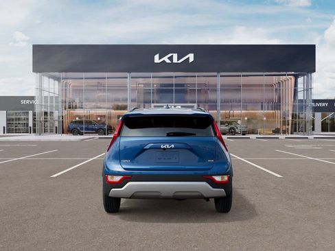 Used 2025 Kia Niro EX FWD image 5