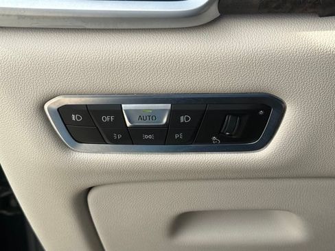 Used 2021 BMW X5 xDrive40i w/ M Sport Package AWD/4WD image 23