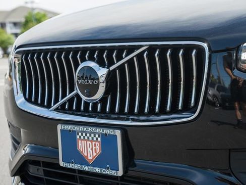 Used 2020 Volvo XC90 T6 Momentum w/ Protection Package Premier AWD/4WD image 12