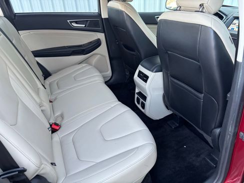 Used 2017 Ford Edge Titanium w/ Technology Package image 34