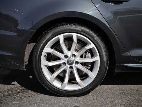 Used 2019 Audi A4 2.0T Premium Plus w/ Premium Plus Package image 6