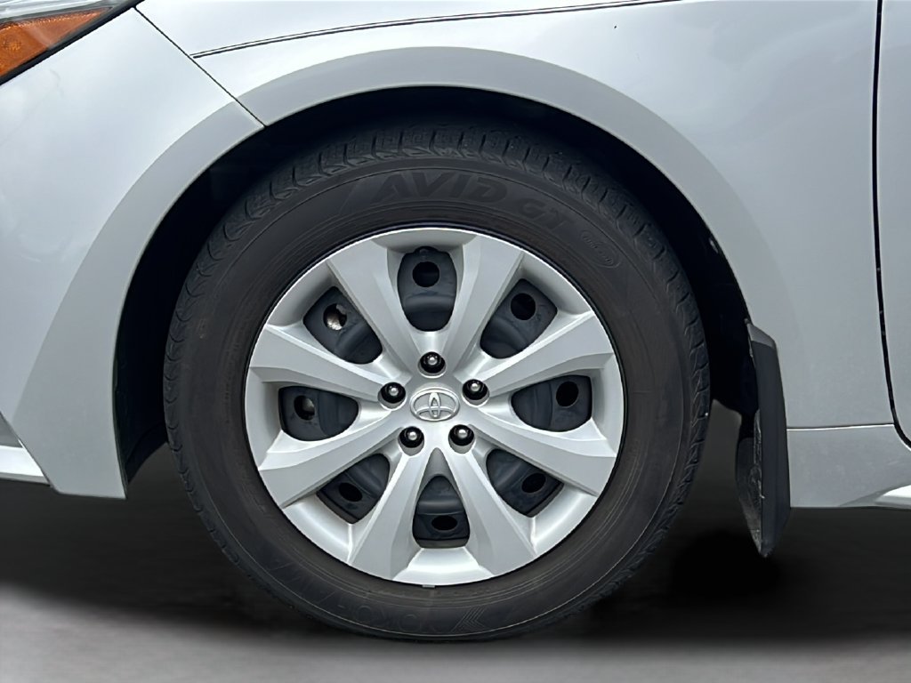 Used 2024 Toyota Corolla LE FWD image 24