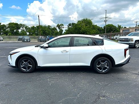 Used 2025 Kia K4 FWD image 5