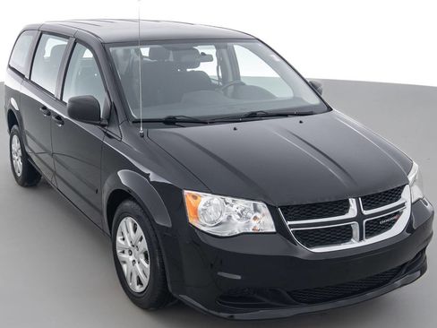 Used 2016 Dodge Grand Caravan American Value Package image 1