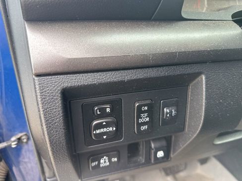 Used 2014 Toyota Tundra SR5 w/ TRD Off Road Package image 8