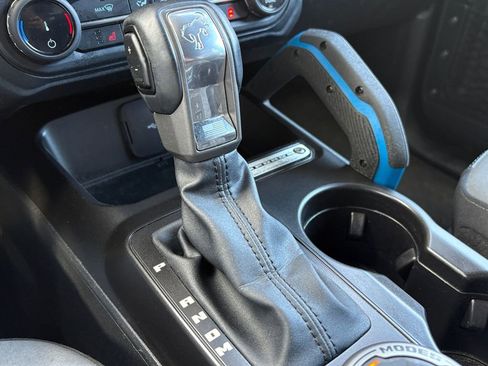 Used 2022 Ford Bronco Black Diamond image 26