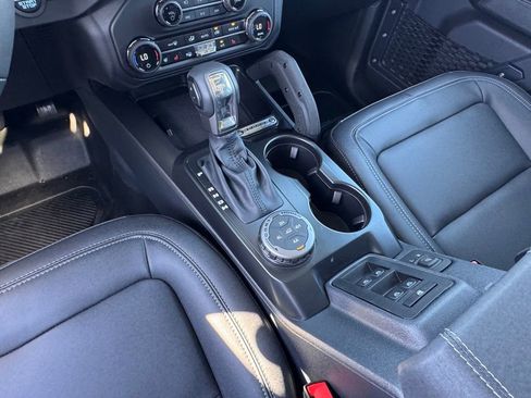 New 2025 Ford Bronco Badlands image 23