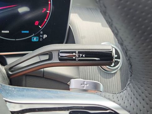 Used 2023 Mercedes-Benz GLC 300 4MATIC image 15