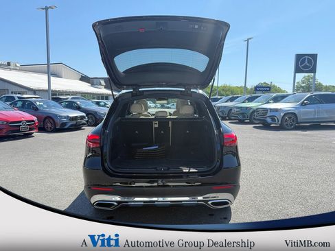 Used 2024 Mercedes-Benz GLC 300 4MATIC image 23