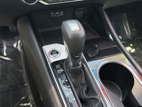 Used 2024 Nissan Altima 2.5 SV FWD image 28