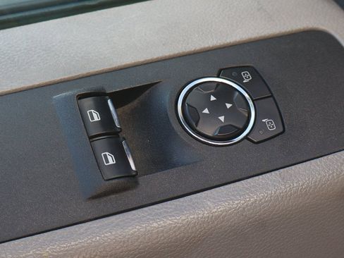 Used 2017 Ford F550 2WD Regular Cab Super Duty image 23