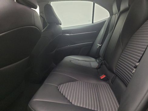 Used 2018 Toyota Camry SE w/ Moonroof Package FWD image 18