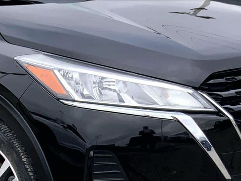 Used 2023 Nissan Kicks SV image 24