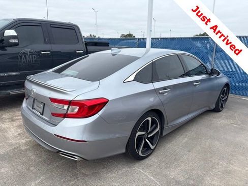 Used 2019 Honda Accord Sport image 9