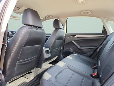 Used 2016 Volkswagen Passat 1.8T R-Line w/ R-Line Lighting Package FWD image 16