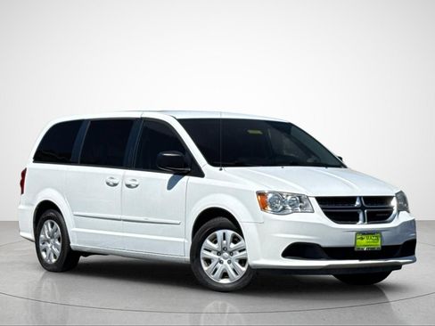 Used 2017 Dodge Grand Caravan SE w/ Power Window Group FWD image 2