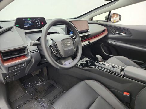 Used 2024 Toyota Prius Prime FWD image 12