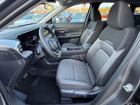 New 2025 Nissan Kicks SV image 11