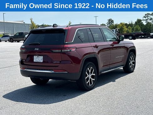 Used 2025 Jeep Grand Cherokee Limited w/ Luxury Tech Group II AWD/4WD image 7