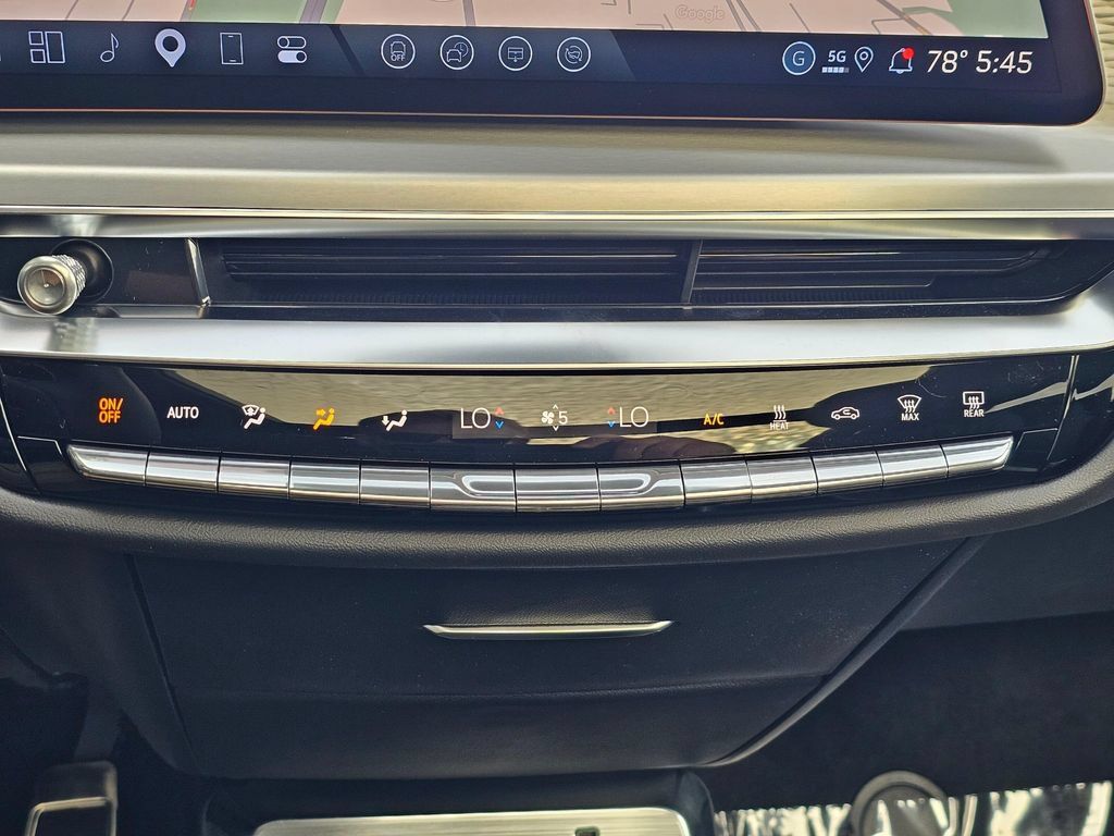 New 2027 Cadillac Lyriq V Premium AWD/4WD image 31